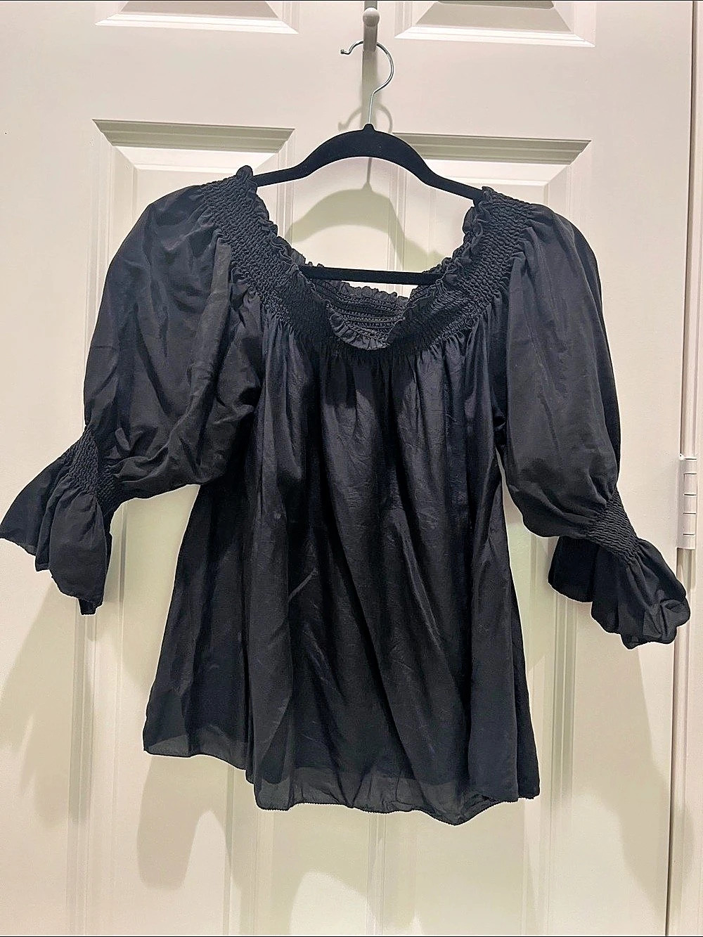 7 for all mankind- Black Smocked Sleeve Blouse Size Small